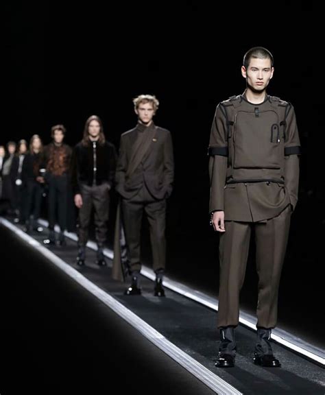 dior men fw19|dior men's fall dresses.